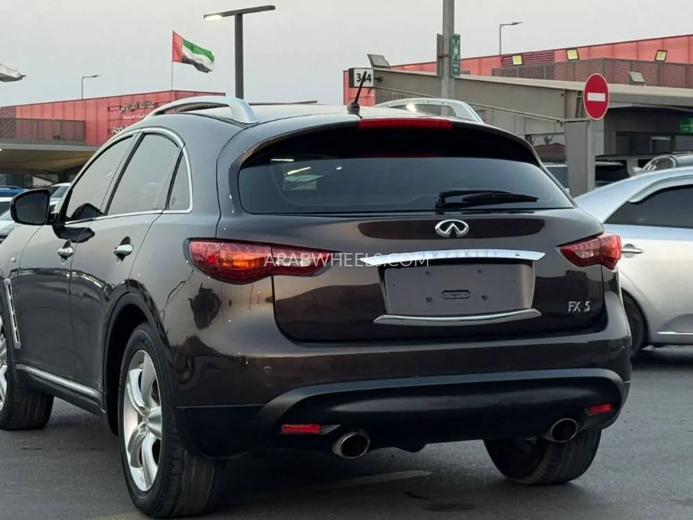 Infiniti FX35 2010 for Sale in Sharjah Image-7