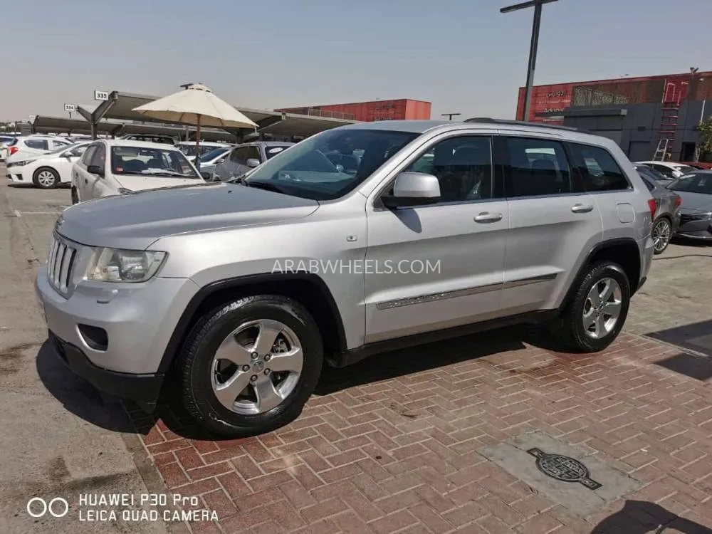 Jeep Cherokee 2012 for Sale in Sharjah Image-7