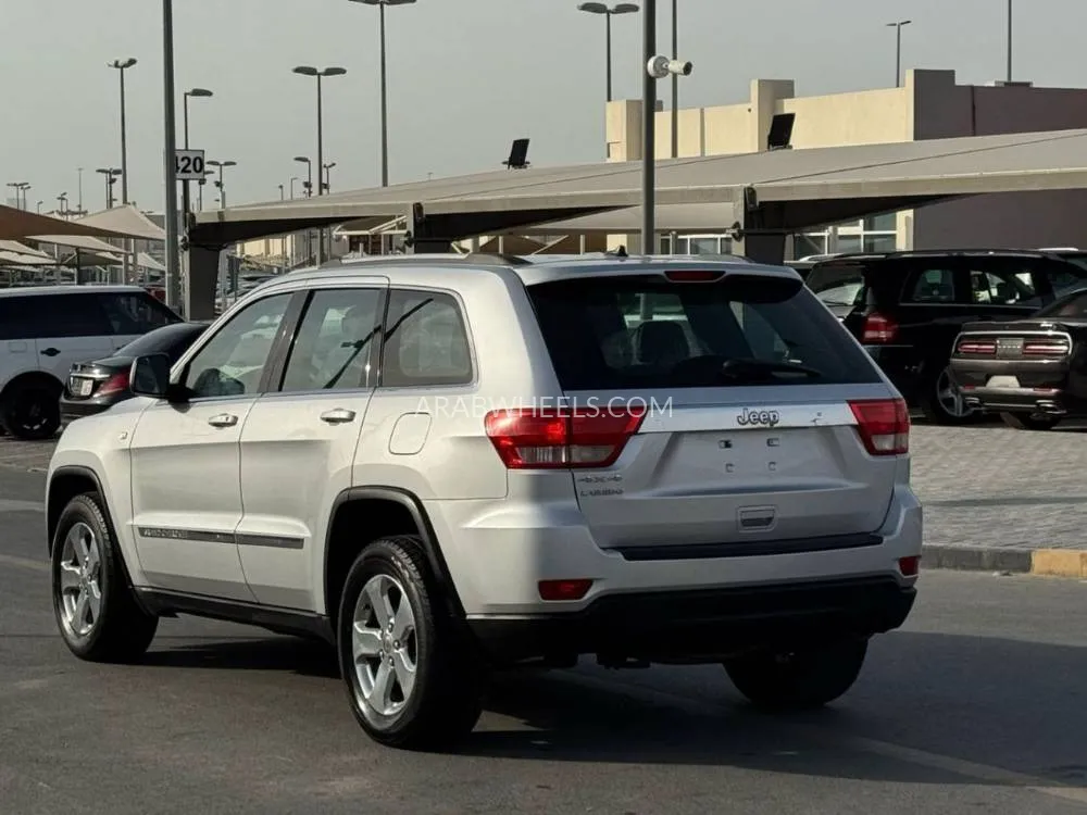 Jeep Cherokee 2012 for Sale in Sharjah Image-8