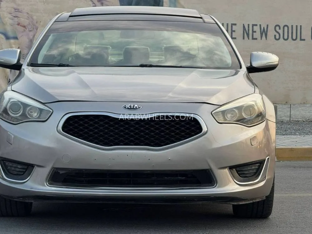 Kia Cadenza 2015 for Sale in Sharjah Image-5