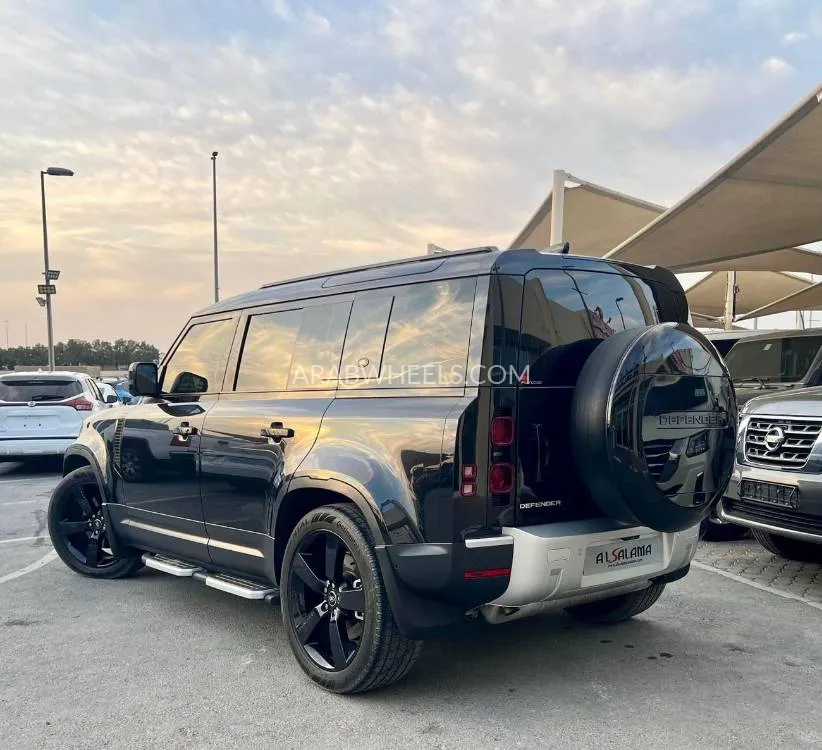 Land Rover Defender 2024 for Sale in Sharjah Image-2
