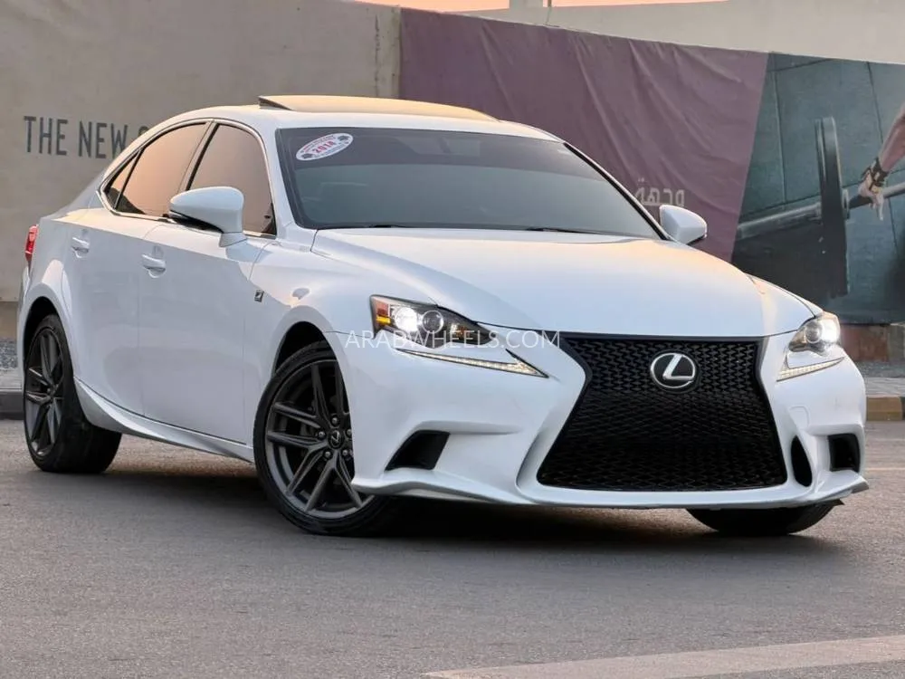 Lexus IS 2014 for Sale in Sharjah Image-2