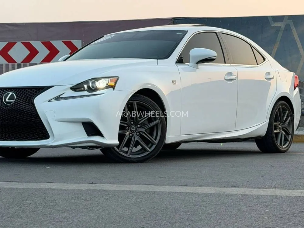 Lexus IS 2014 for Sale in Sharjah Image-6