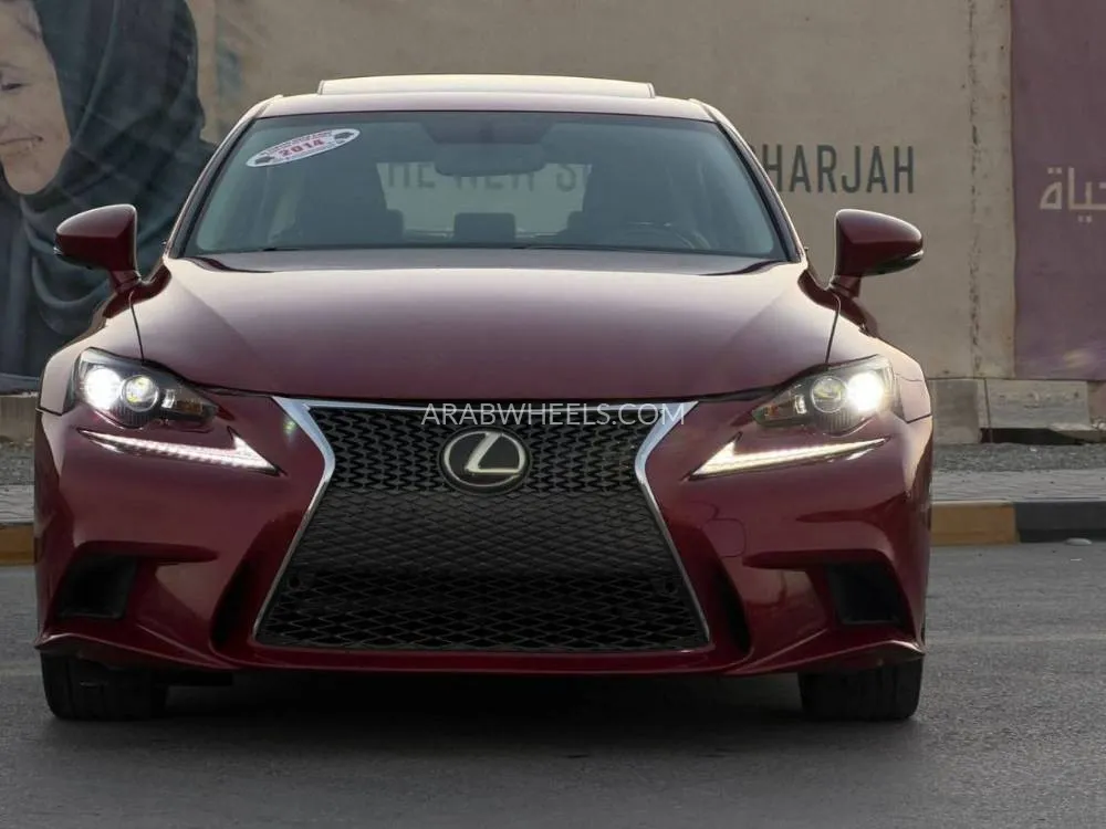 Lexus IS 2014 for Sale in Sharjah Image-4