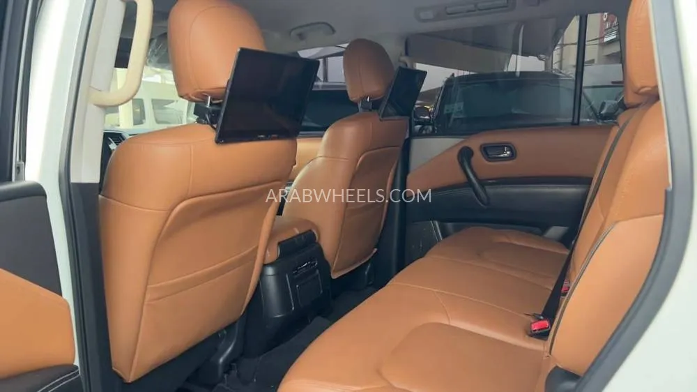 Nissan Patrol 2019 for Sale in Sharjah Image-7