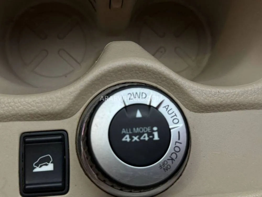 Nissan X-Trail 2015 for Sale in Sharjah Image-16