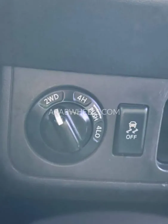 Nissan Xterra 2012 for Sale in Sharjah Image-15