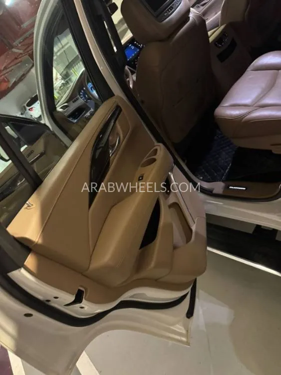 Cadillac Escalade 2019 for Sale in Dubai Image-19