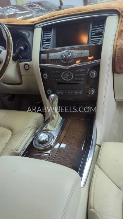 إنفينيتي QX56 2011 for Sale in دبي Image-9