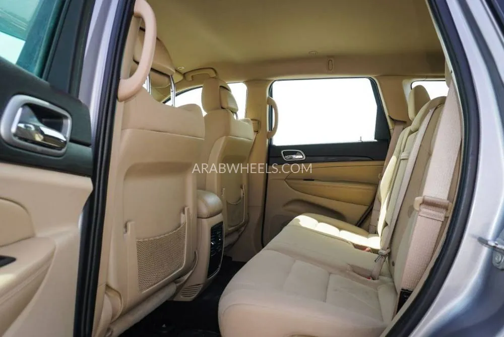 Jeep Cherokee 2022 for Sale in Dubai Image-15
