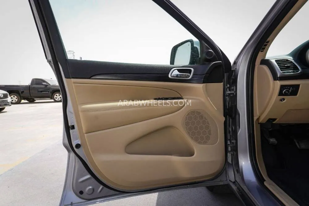 Jeep Cherokee 2022 for Sale in Dubai Image-23