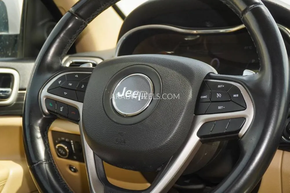 Jeep Cherokee 2022 for Sale in Dubai Image-26