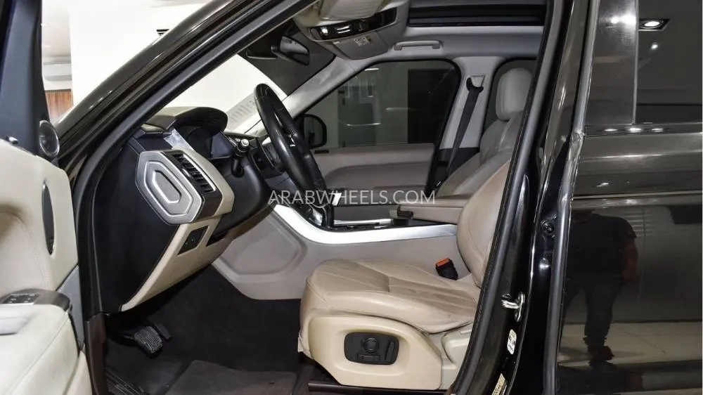 Land Rover Range Rover Sport 2016 for Sale in Sharjah Image-7