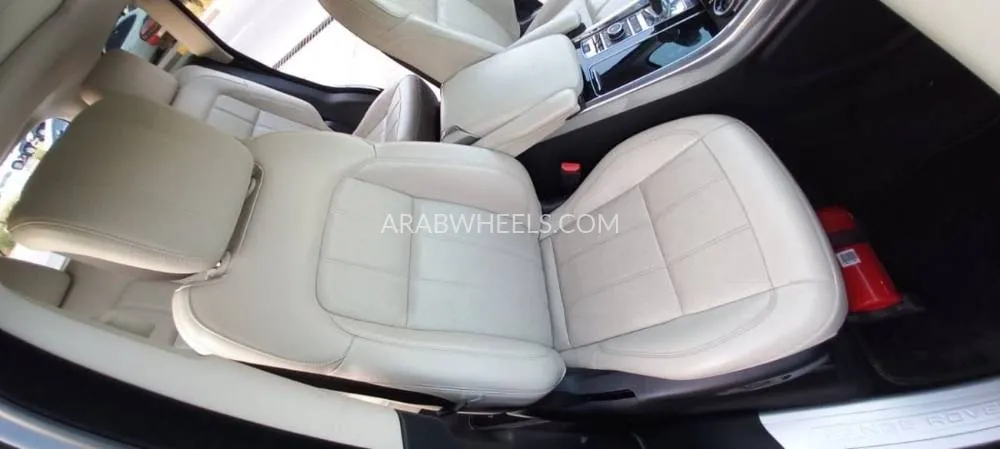 Land Rover Range Rover Sport 2019 for Sale in Dubai Image-16