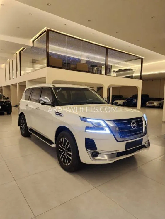 نيسان باترول 2014 for Sale in دبي Image-11