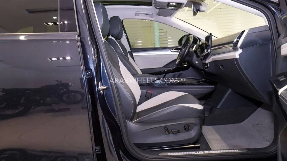 Volkswagen ID.6 2022 for Sale in Sharjah Image-15