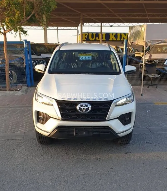 Toyota Fortuner 2023 for Sale in Dubai Image-2