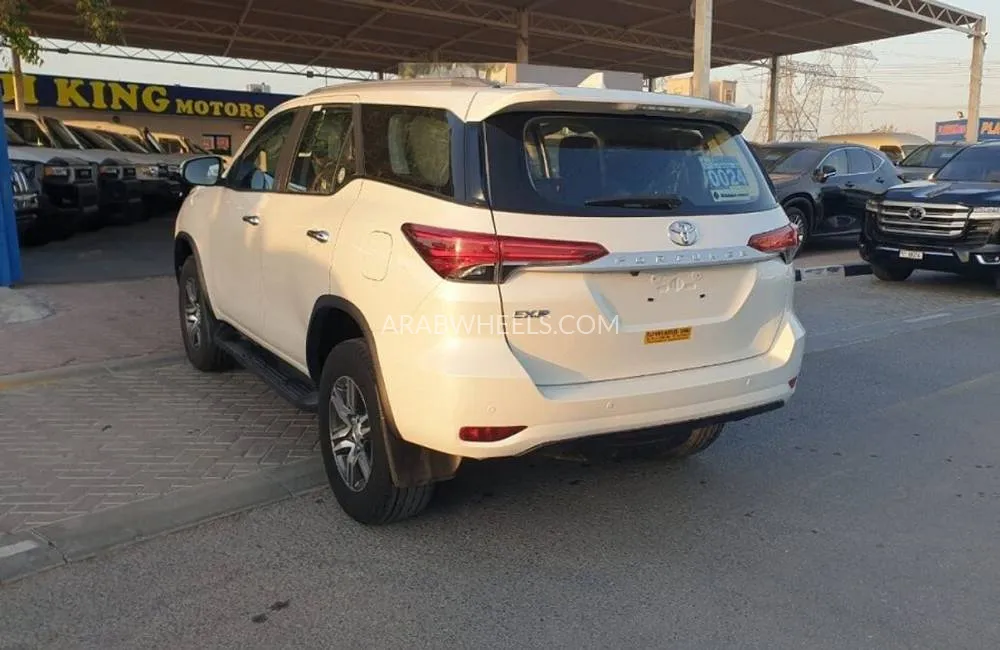Toyota Fortuner 2023 for Sale in Dubai Image-6