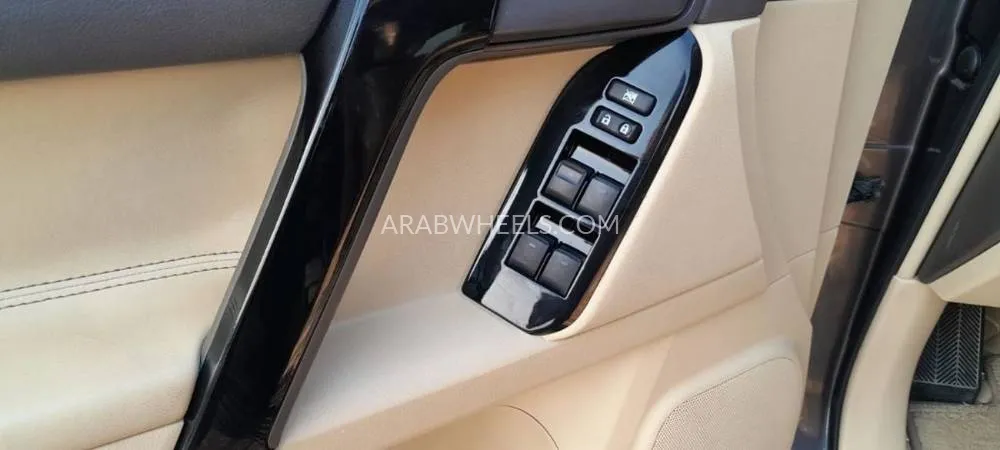Toyota Land Cruiser Prado 2015 for Sale in Dubai Image-11