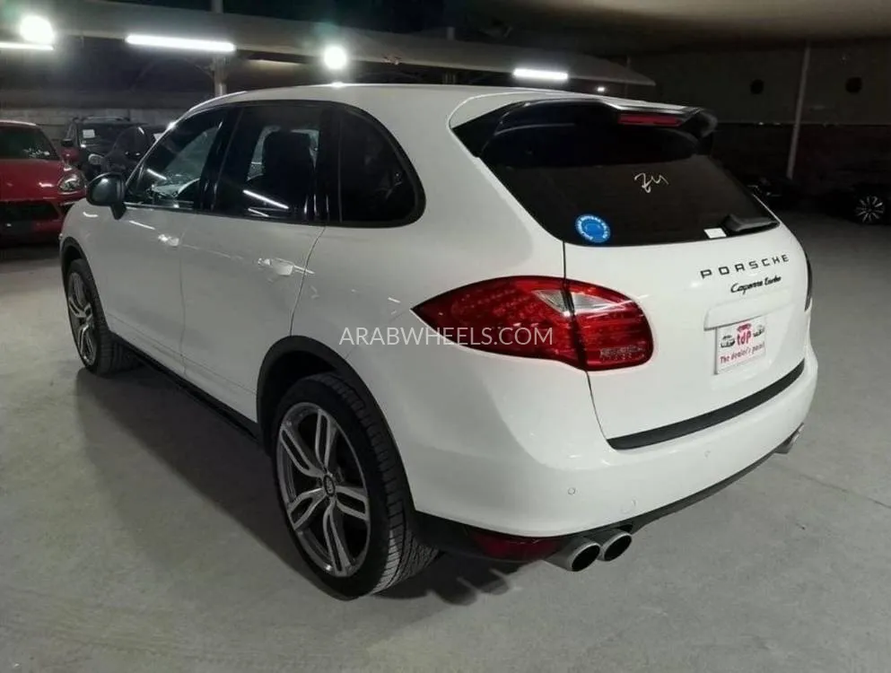 Porsche Cayenne 2011 for Sale in Dubai Image-5