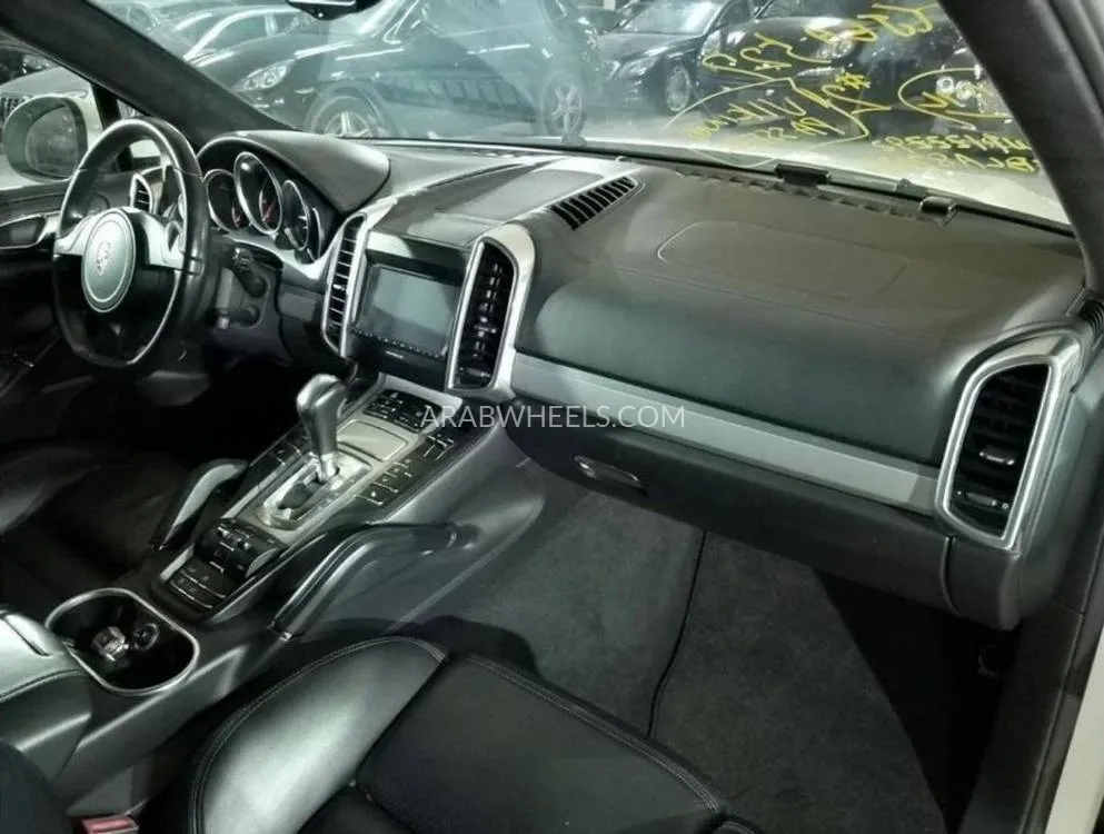 Porsche Cayenne 2011 for Sale in Dubai Image-21