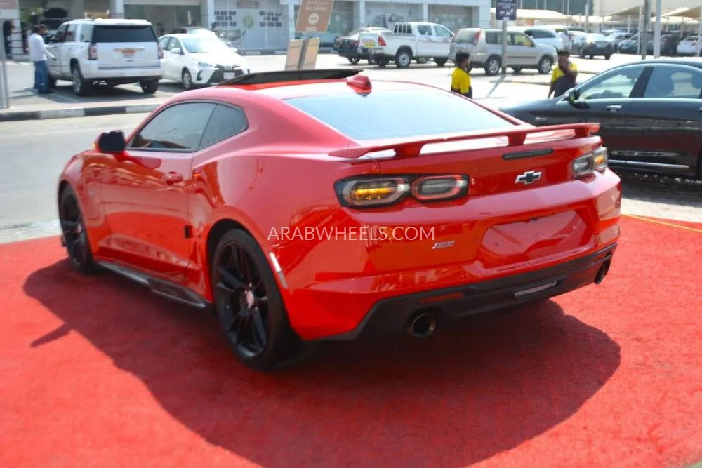 Chevrolet Camaro 2021 for Sale in Sharjah Image-5