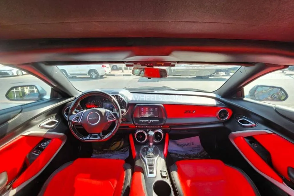 شيفروليه كامارو 2020 for Sale in الشارقة Image-8