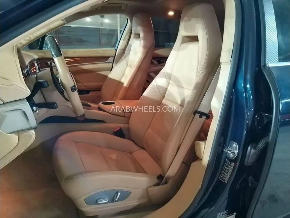 Porsche Panamera 2010 for Sale in Dubai Image-17