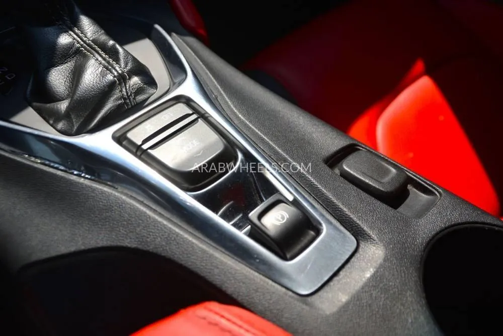 Chevrolet Camaro 2020 for Sale in Sharjah Image-16