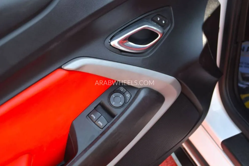 Chevrolet Camaro 2020 for Sale in Sharjah Image-17