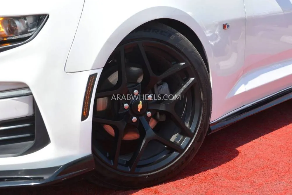 Chevrolet Camaro 2020 for Sale in Sharjah Image-21
