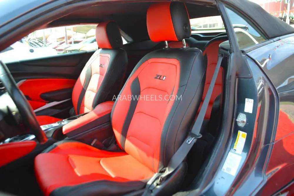 شيفروليه كامارو 2020 for Sale in الشارقة Image-16