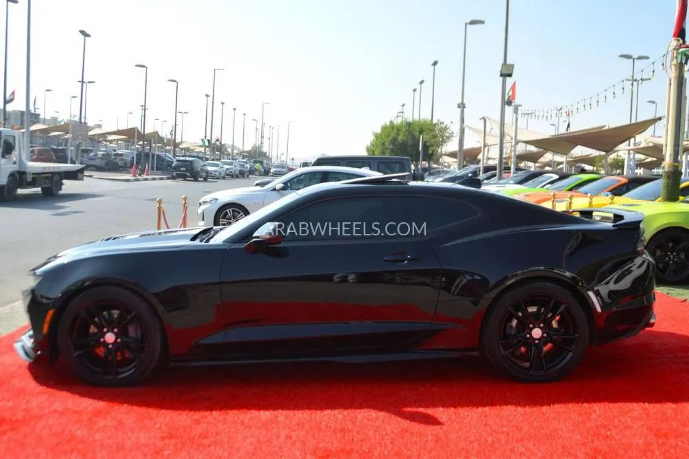 Chevrolet Camaro 2021 for Sale in Sharjah Image-5