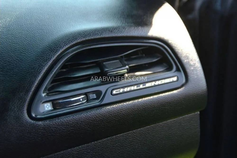 Dodge Challenger 2020 for Sale in Sharjah Image-11