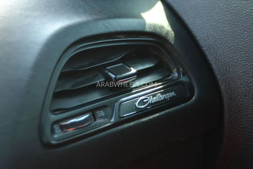 Dodge Challenger 2022 for Sale in Sharjah Image-17