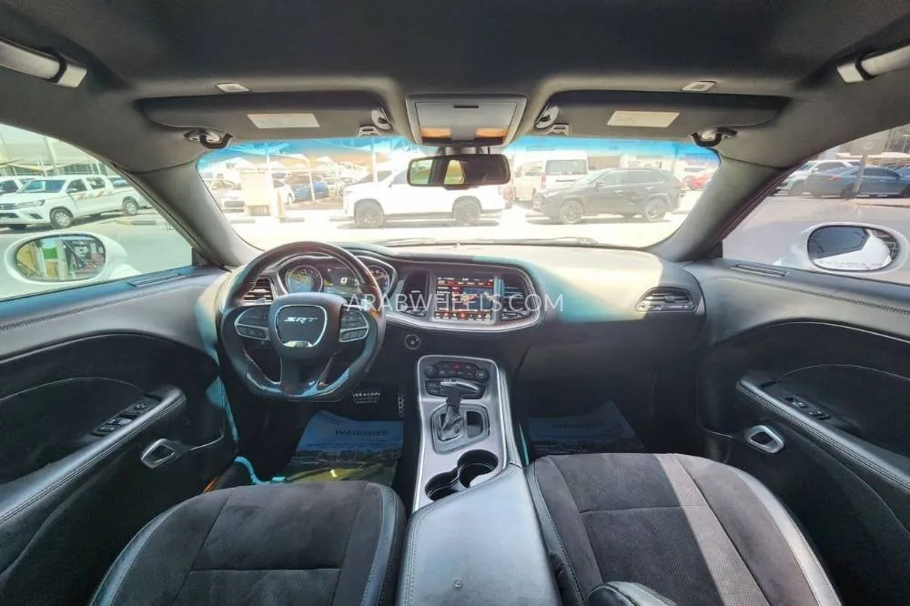 Dodge Charger 2020 for Sale in Sharjah Image-9