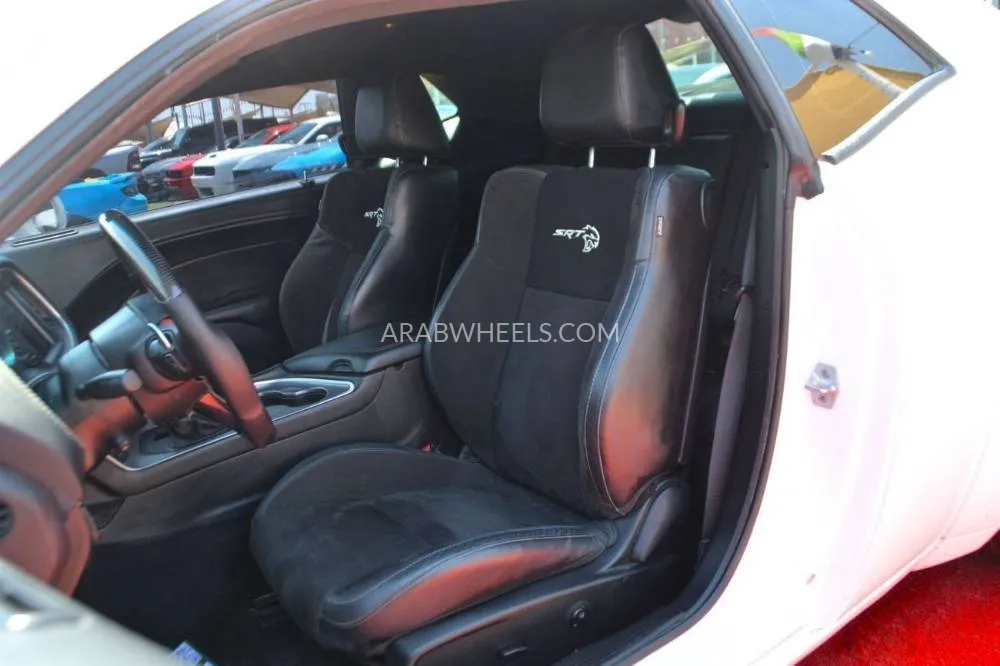 Dodge Charger 2020 for Sale in Sharjah Image-10