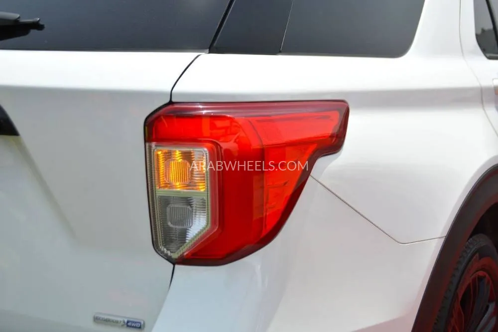 Ford Explorer 2020 for Sale in Sharjah Image-11