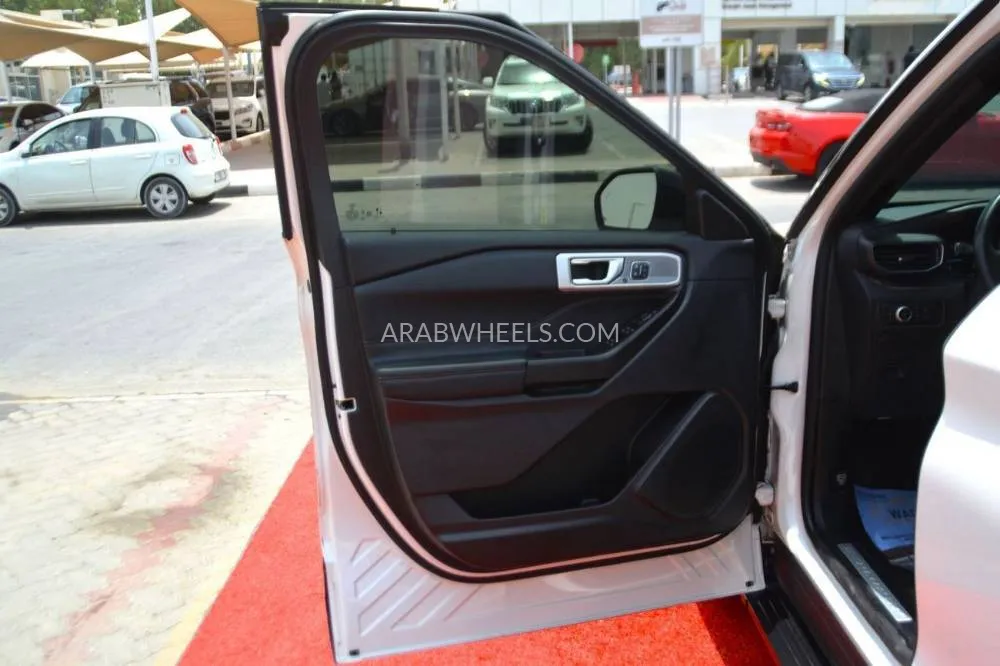 Ford Explorer 2020 for Sale in Sharjah Image-18
