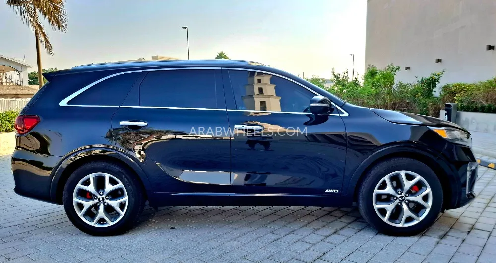 Kia Sorento 2019 for Sale in Dubai Image-3