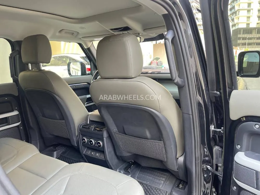 Land Rover Defender 2023 for Sale in Dubai Image-11