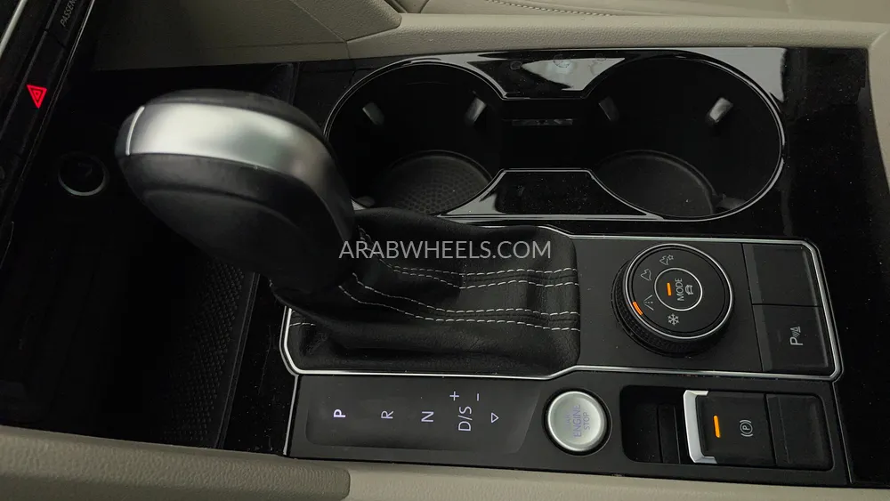 Volkswagen Teramont 2023 for Sale in Dubai Image-18