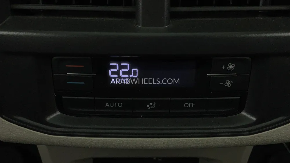 Volkswagen Teramont 2023 for Sale in Dubai Image-48