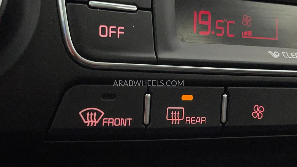 Kia Sorento 2019 for Sale in Dubai Image-51