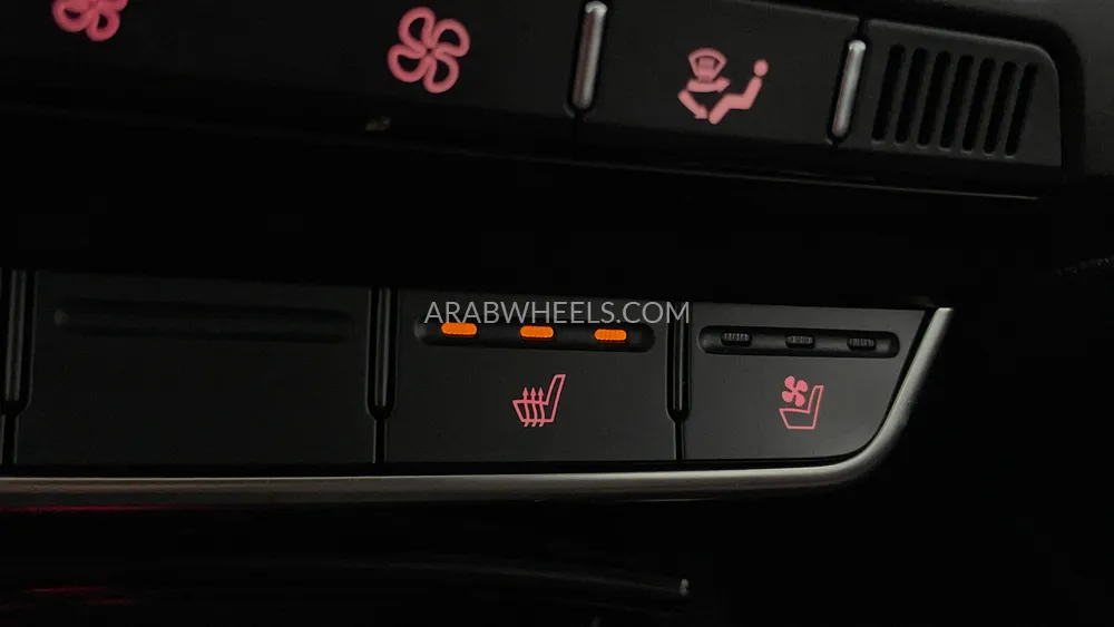 Kia Sorento 2019 for Sale in Dubai Image-57