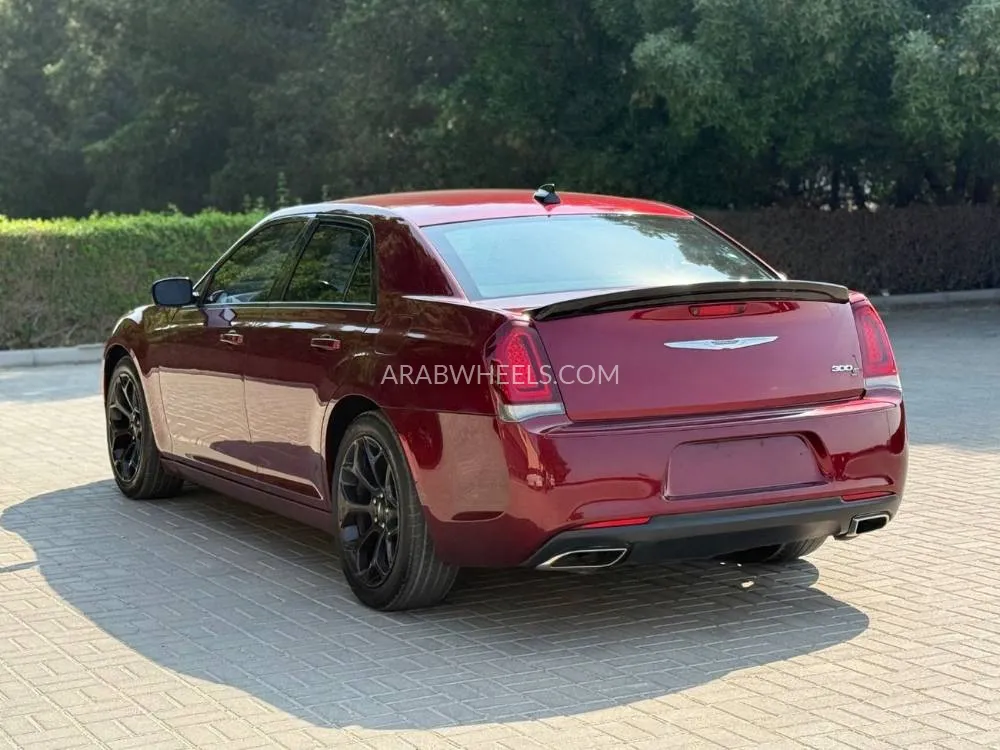 كرايسلر 300 2019 for Sale in الشارقة Image-3