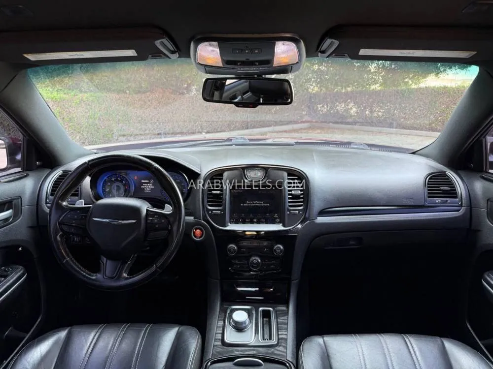 كرايسلر 300 2019 for Sale in الشارقة Image-14