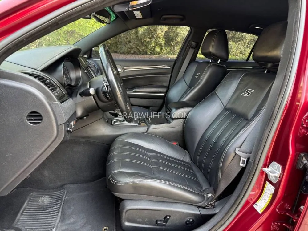 كرايسلر 300 2019 for Sale in الشارقة Image-23