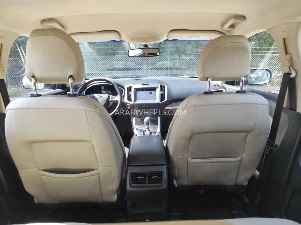 Ford Edge 2017 for Sale in Sharjah Image-11