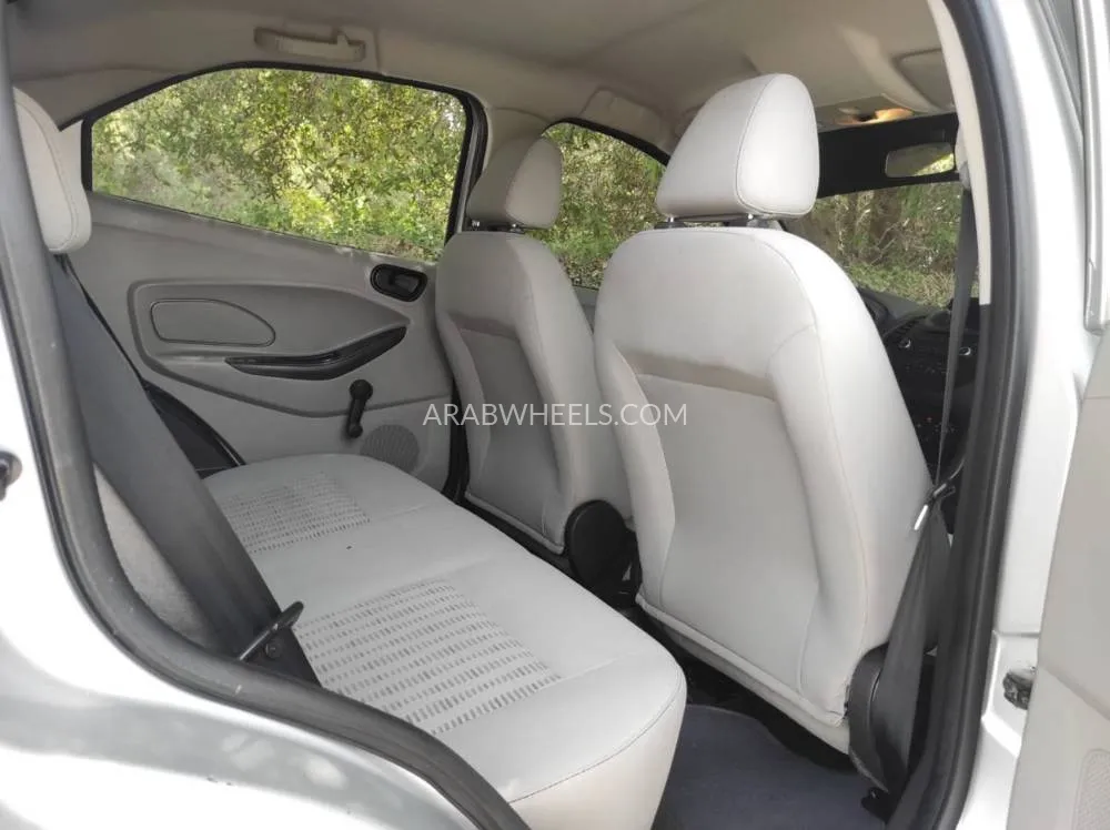 Ford Figo 2018 for Sale in Sharjah Image-14